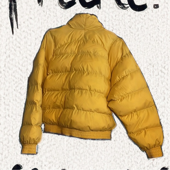 Levi’s Reversible Puffer Jacket yellow on one side - leopard and Black on other - Picture 9 of 13